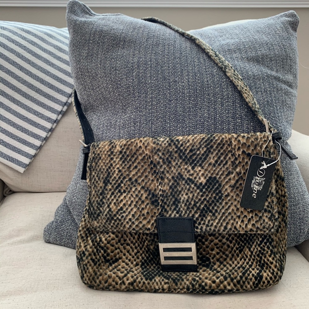 NWT Divine Animla Print Purse